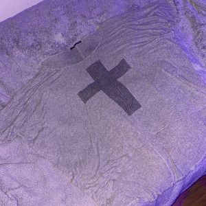 No tags. No brand name on the shirt. It’s about 36 PTP and 36 long.